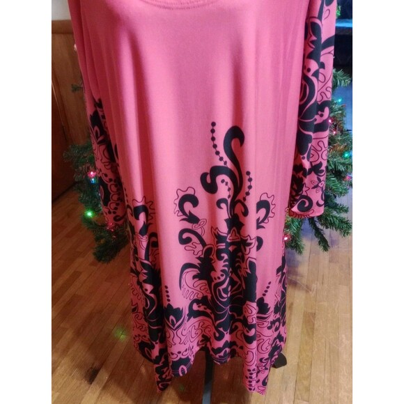 White Mark Red & Black Tunic Pullover Sz 3X Handkerchief Hem Boho Blouse Top - Picture 3 of 7